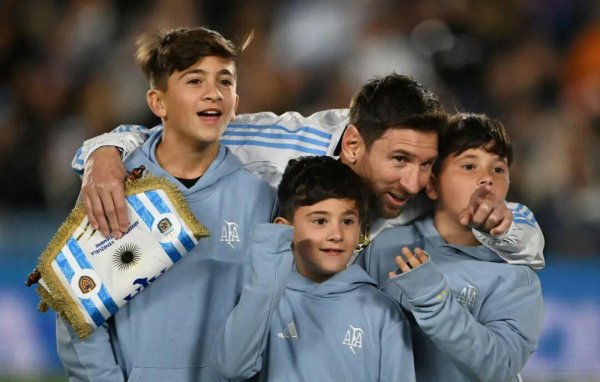 告别战！梅西率领阿根廷获取了寰宇杯、好意思洲杯、泰西杯、奥运会、世青赛