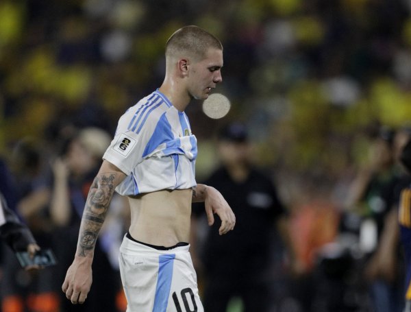 阿根廷10号太千里重！马斯坦托诺仅获6.4分，2射0正2过东说念主10次丢球权