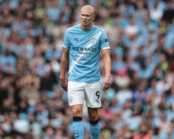 23场内需进10球！电讯报：哈兰德有望突破希勒的英超最快百球记录