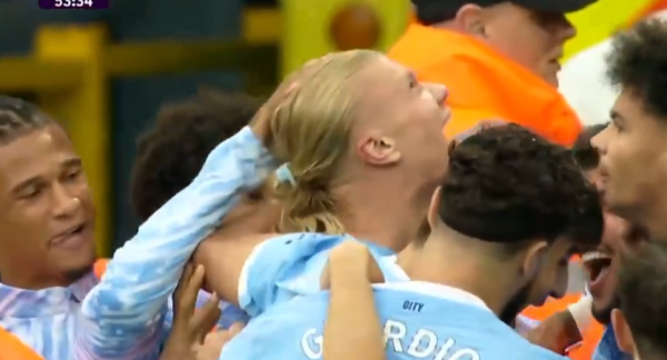 哈兰德挑射破门！破561天德比球荒，追平坎通纳，多库助攻双响