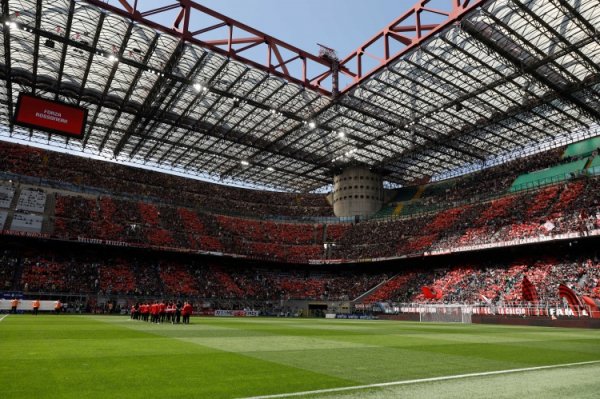 米兰市官员：建新球场不拆圣西罗？两座7万东说念主球场紧挨着有什么用