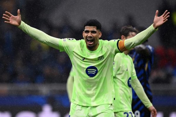 每体：阿劳霍将在欧冠首发盯防沃尔特马德，弗里克对球员有信心