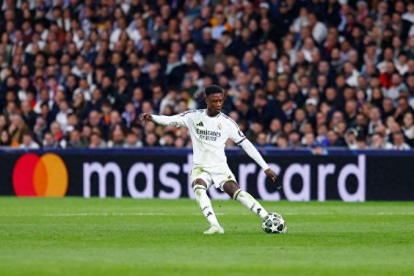 阿斯: 卡马文加接近复出, 他有望在皇马对阵西班经纪东说念主的比赛时复出