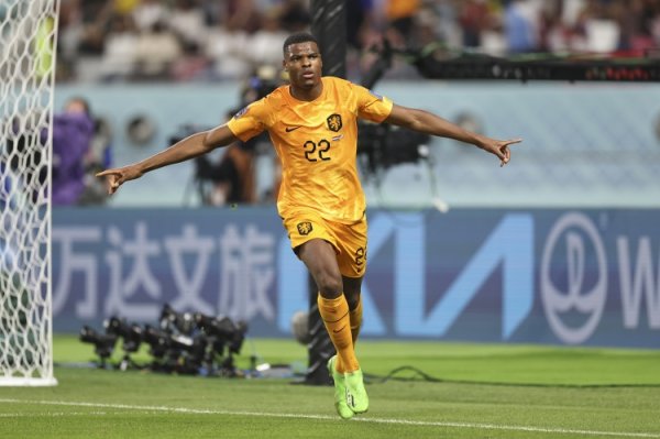 邓弗里斯：金球奖名次并不高大，更像是对我整赛季出色阐扬的认同