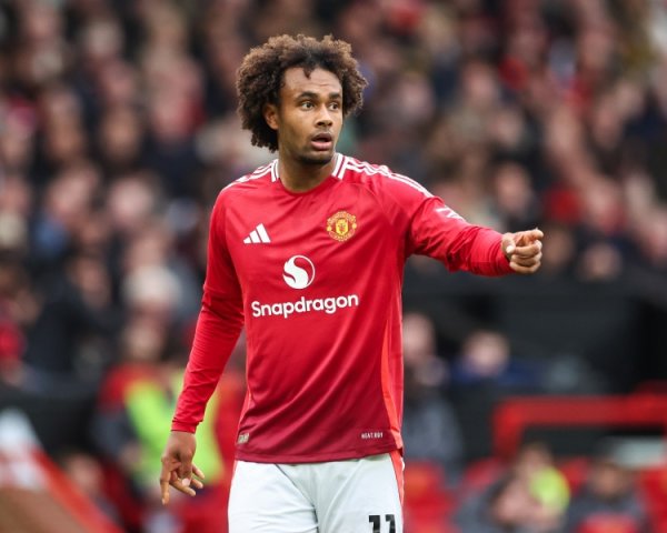 记者：曼联可能冬窗外租都尔克泽，埃弗顿西汉姆帕尔马等队挑升