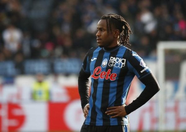 天外体育：亚特兰大前卫卢克曼依然纪念球队合练