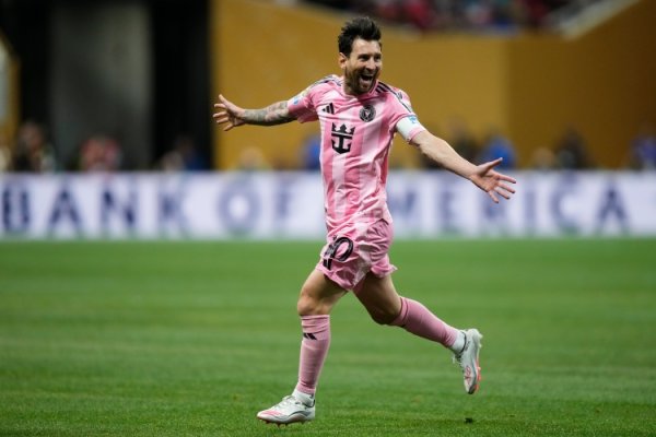 反复强调！罗马诺：梅西很快会与迈阿密续约！合同只差终末细节