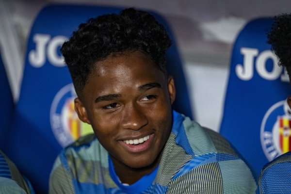 签下恩德里克？丰塞卡：总共有实力的球员齐接待加入里昂