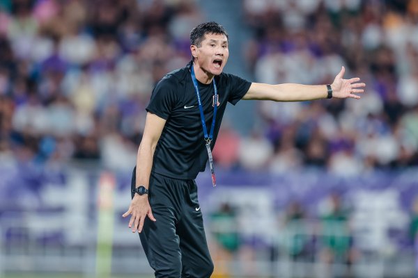 足球报：西海岸派出最强声势，从首发就可看出阻击蓉城的决心