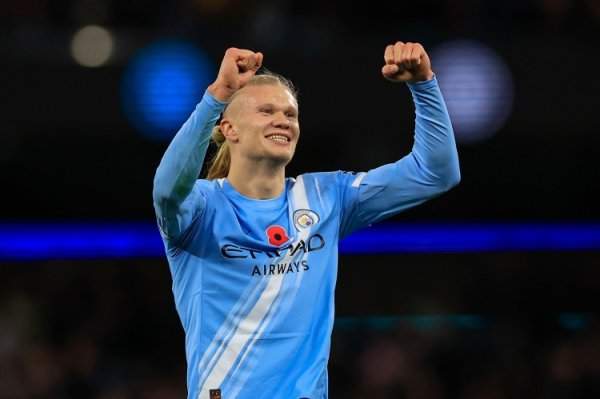 哈兰德26岁之前欧冠打进54球，同庚岁欧冠进球仅少于梅西