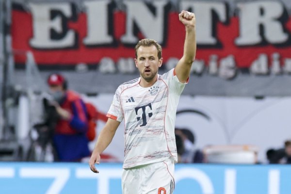 效用不俗？凯恩：上半场定位球丢球，助教中场时给了咱们英式训话