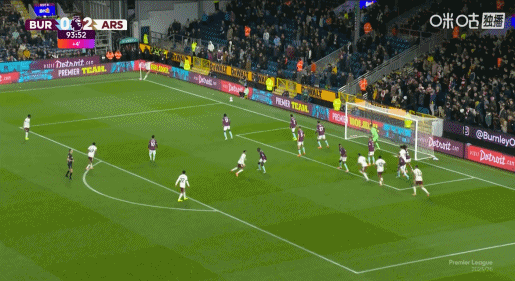 拼! 枪手两球卓越仍全员决骤回防, 塔帅赞许: 10名球员冲刺了80米