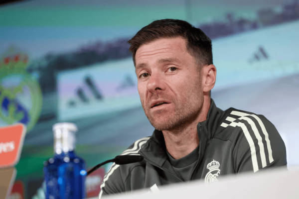 阿隆索: 对皇马的判罚? 数据即是数据(笑);不谈比赛工夫