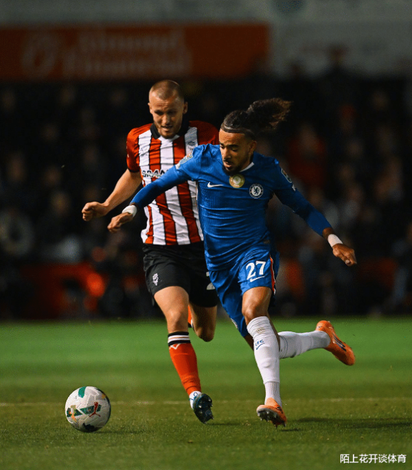 足坛今夜动态! 利物浦造神迹, 皇马4-1全胜领跑, AC米兰双杀莱切