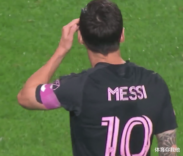 梅西又造3球! 直塞助攻+进2球+让点, 4-0后差榜首5分, 全力图冠