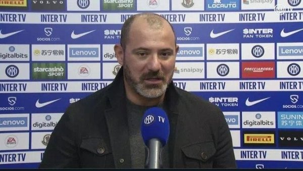 斯坦科维奇辞去莫斯科斯巴达主帅职务，此前用三种言语对记者发泄